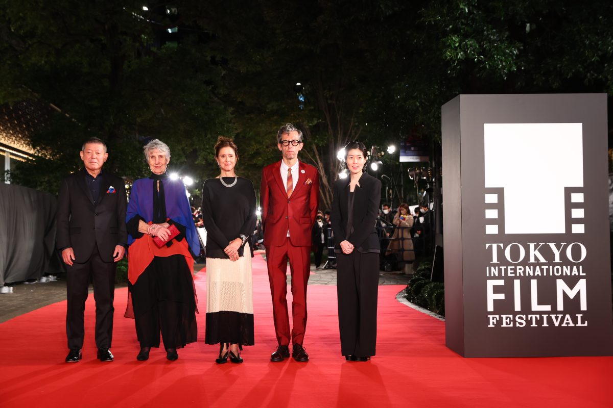 第35回東京国際映画祭 3年ぶりに屋外でレッドカーペット！ フェスティバル・アンバサダー 橋本愛は“生活感を感じる映画がとても好き”と映画愛を語る！ 大泉洋・山田杏奈・柳楽優弥・寺島しのぶ・鈴木亮平・森山未來・眞栄田郷敦・飯豊まりえ・戸田恵梨香・稲垣吾郎・二宮和也も登場！