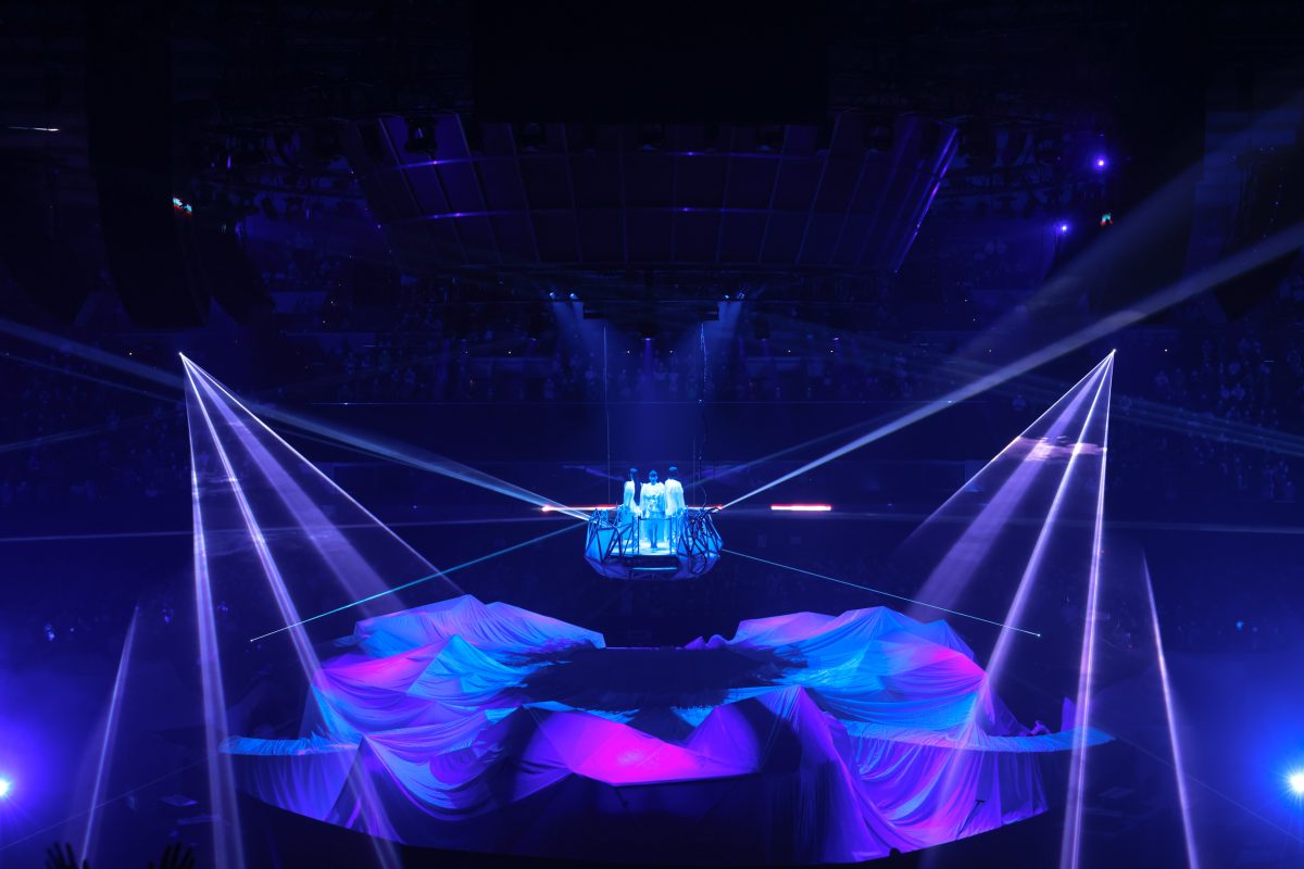 Perfume 約４年ぶりの全国アリーナツアー「Perfume 9th Tour 2022 “PLASMA”」、北海道にて千秋楽！ 今ツアーのオリジナルアフターパンフの発売決定！ さいたまスーパーアリーナ公演のライブレポートをお届け。