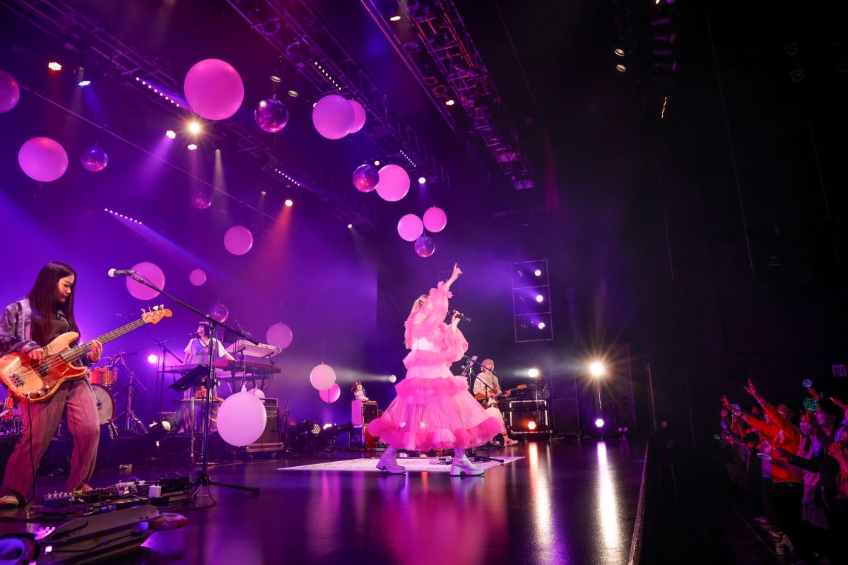 コレサワ 《サマーエンドツアー》で新曲「さよなら恋人」を披露！