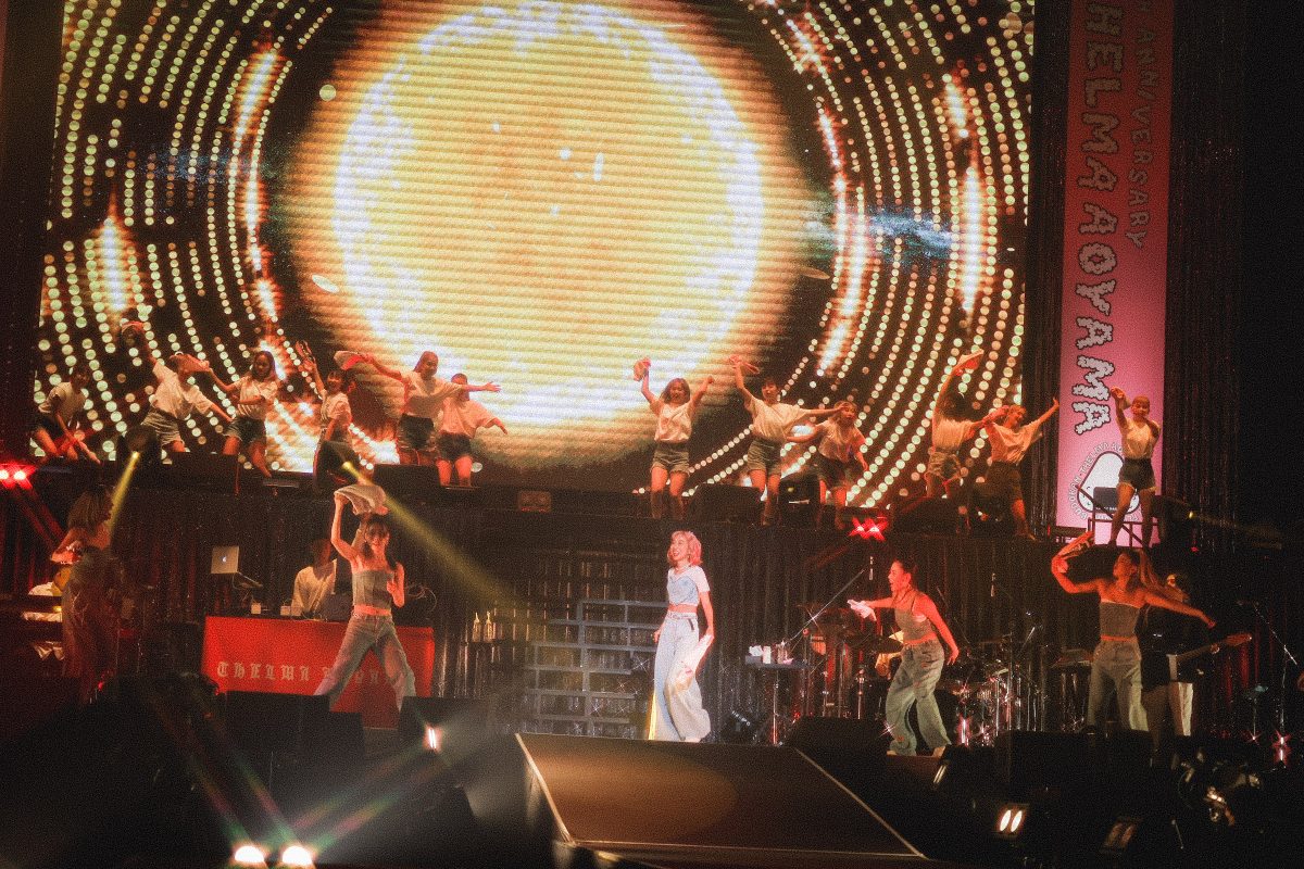 青山テルマ、笑顔でポジティブなメッセージを届けた初の日本武道館公演！