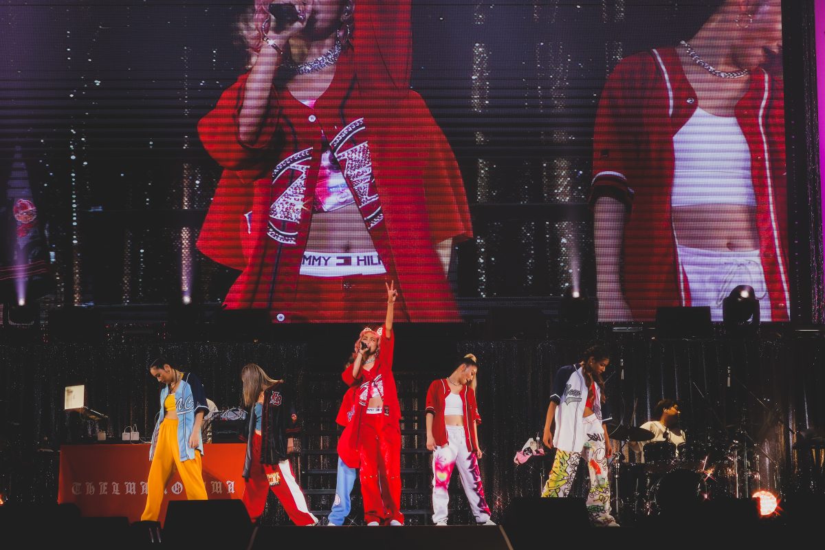 青山テルマ、笑顔でポジティブなメッセージを届けた初の日本武道館公演！