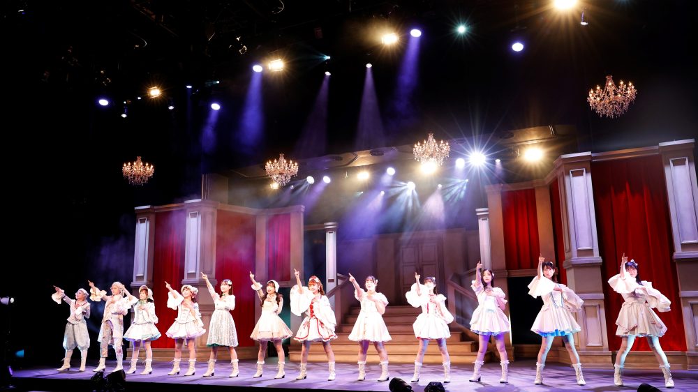 BEYOOOOONDS出演！ 演劇女子部「ビヨサイユ宮殿」公演が開幕！ マリーアントワネットが現代日本へタイムトリップしアイドルに！