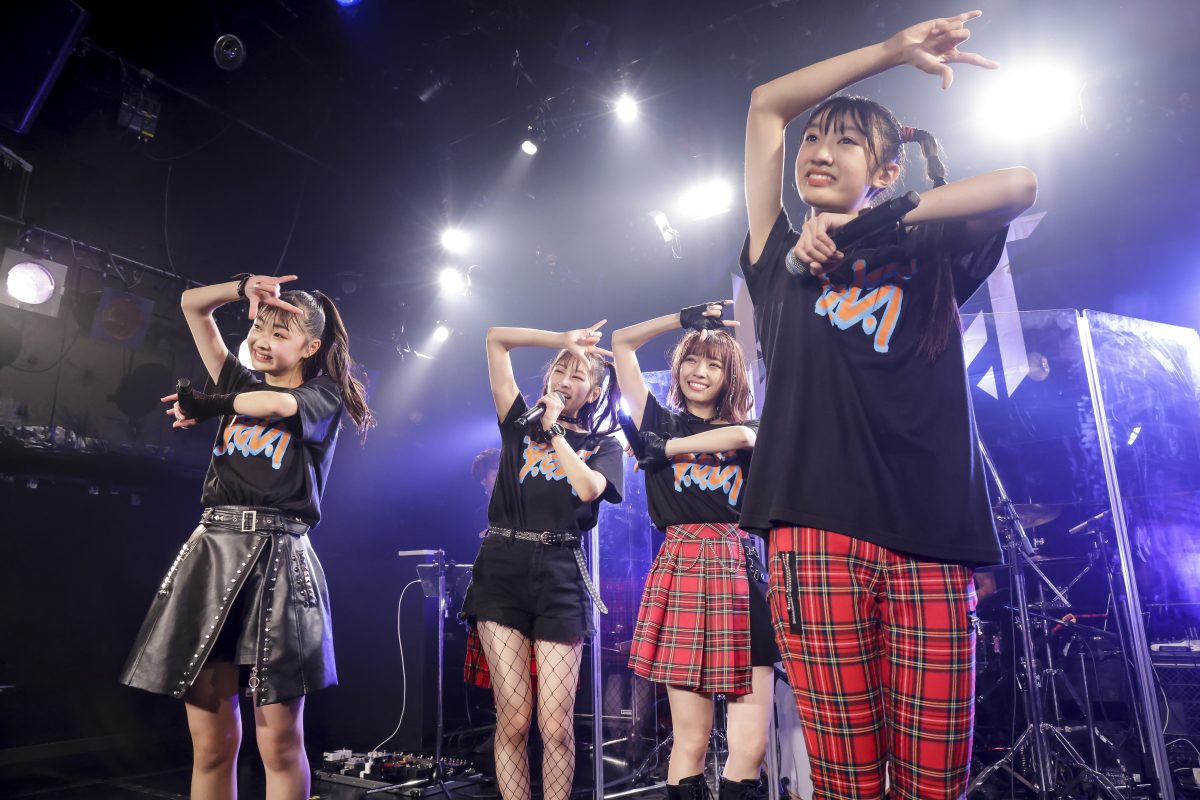 B.O.L.T初の生バックバンドでのワンマンライブ「Rock the B.O.L.T」大成功！