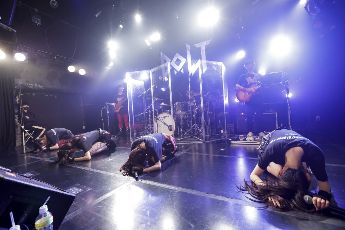 B.O.L.T初の生バックバンドでのワンマンライブ「Rock the B.O.L.T」大成功！
