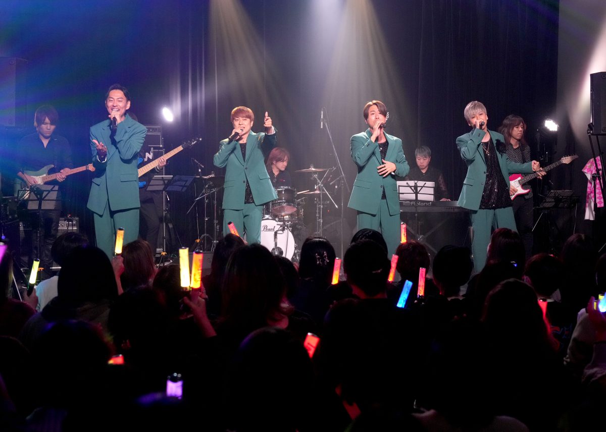LAST FIRSTがメジャーデビュー３周年記念ライブ。