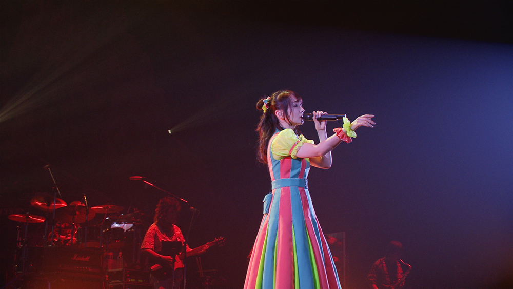水樹奈々、最新LIVE Blu-ray&DVD『NANA MIZUKI LIVE HOME × RUNNER』より「ダブルシャッフル」ライブ映像を公開！