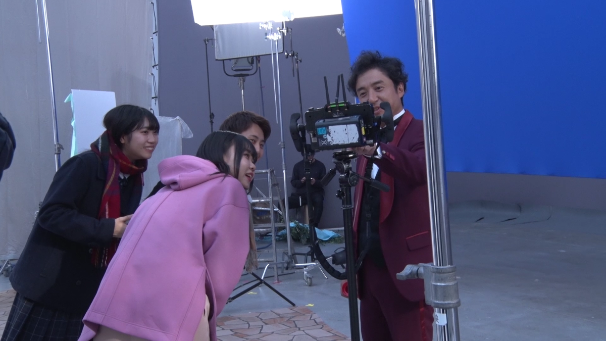 ムロツヨシと女子高生役の髙橋ひかるがCM初共演！ モーニング娘。の「ハッピーサマーウエディング」の替え歌で“青春”を歌う！