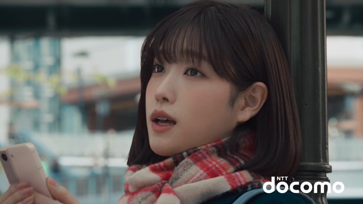 ムロツヨシと女子高生役の髙橋ひかるがCM初共演！ モーニング娘。の「ハッピーサマーウエディング」の替え歌で“青春”を歌う！