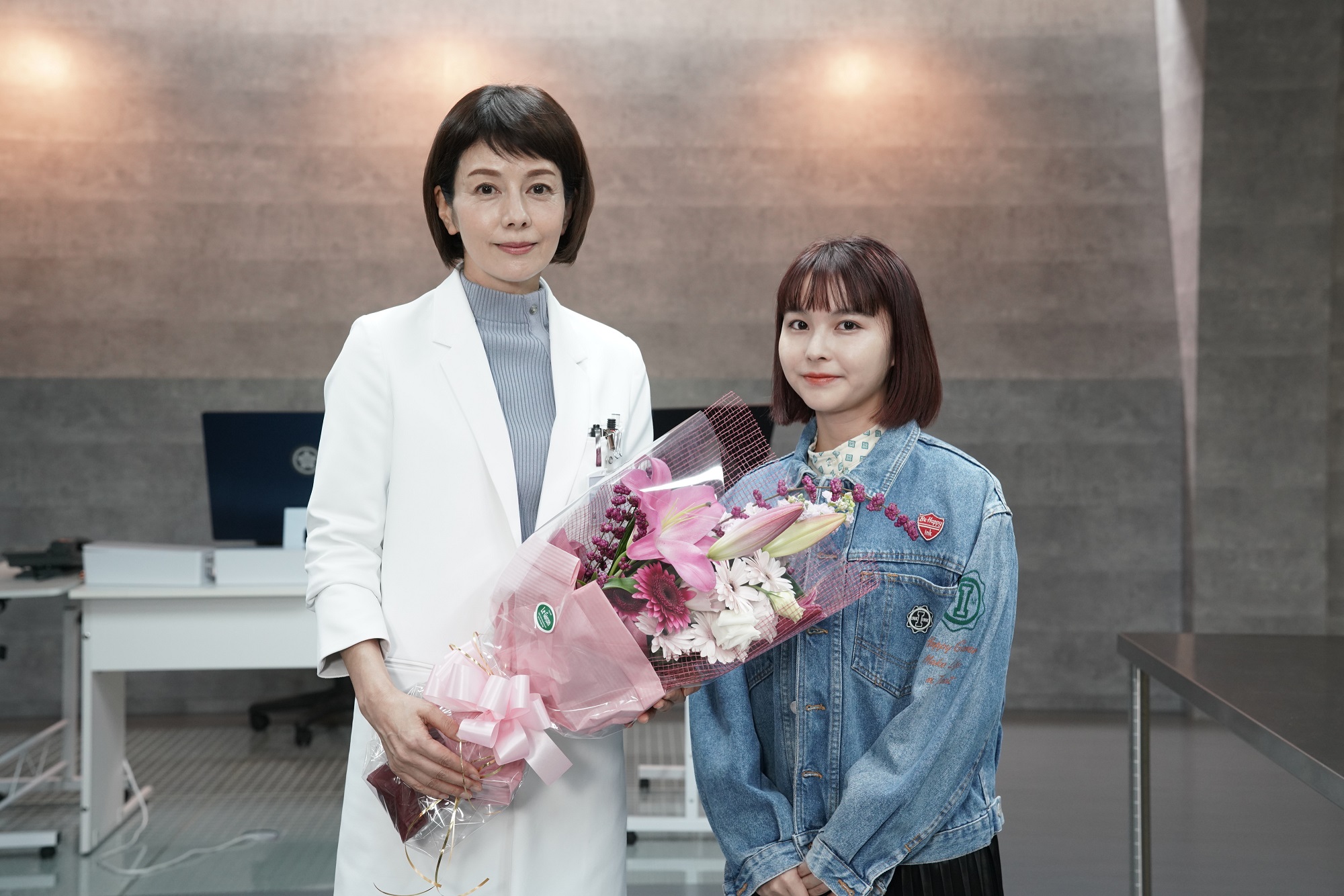 坂口有望、テレビ朝日系「科捜研の女 2022」撮影現場を訪問 - 日刊 