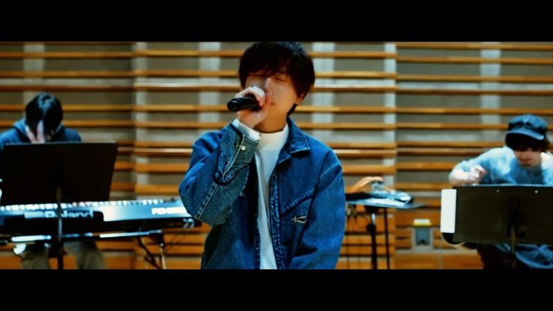 梶原岳人、Saucy Dog石原慎也書き下ろしの「魔法が解けたら」Acoustic ver. MV公開！