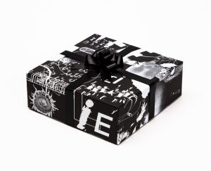 BiSH、12/21に発売を迎える2022年12ヶ月連続リリース第12弾「ZUTTO」の初回生産限定盤〈BiSHメモリアルボックス仕様〉の開封動画を公開! 4 BiSH、12/21に発売を迎える2022年12ヶ月連続リリース第12弾「ZUTTO」の初回生産限定盤〈BiSHメモリアルボックス仕様〉の開封動画を公開!