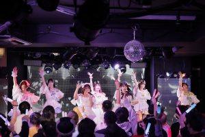 「何もなかった自分たちに生きる場所をくれてありがとう。たくさん愛してくれて本当にありがとう。絶対に忘れないでね」コンビニ推進アイドル（仮）、2年間の活動にピリオドを…。