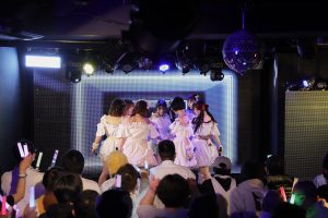 「何もなかった自分たちに生きる場所をくれてありがとう。たくさん愛してくれて本当にありがとう。絶対に忘れないでね」コンビニ推進アイドル（仮）、2年間の活動にピリオドを…。