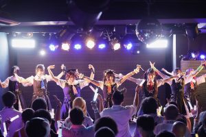 「何もなかった自分たちに生きる場所をくれてありがとう。たくさん愛してくれて本当にありがとう。絶対に忘れないでね」コンビニ推進アイドル（仮）、2年間の活動にピリオドを…。