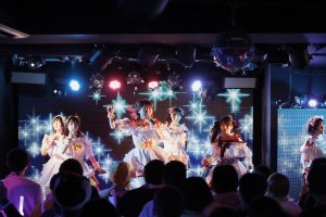 「何もなかった自分たちに生きる場所をくれてありがとう。たくさん愛してくれて本当にありがとう。絶対に忘れないでね」コンビニ推進アイドル（仮）、2年間の活動にピリオドを…。
