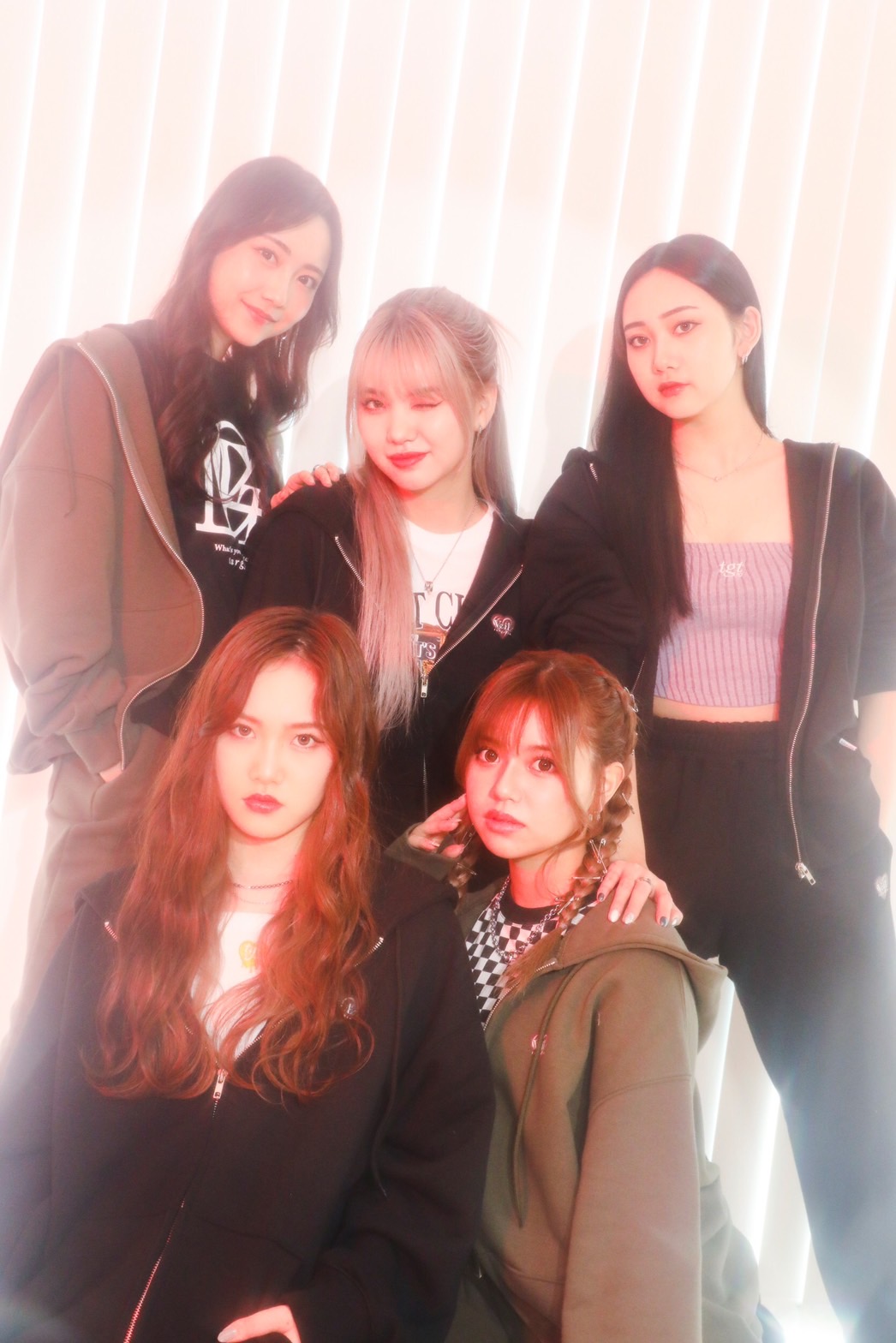 Z世代5人組ガールズグループ『Veil』、今話題の韓国発ブランド『TARGETTO』とのコラボアイテム発売&初のオフラインイベント開催決定! 「是非、私たちに会いに来てくれたら嬉しいです」 10 Z世代5人組ガールズグループ『Veil』、今話題の韓国発ブランド『TARGETTO』とのコラボアイテム発売&初のオフラインイベント開催決定! 「是非、私たちに会いに来てくれたら嬉しいです」