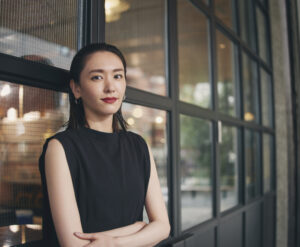 女優・新垣結衣が５変化！ ５つの香りを５人の新垣結衣が表現！ あなたはどの香りの新垣結衣が好き？