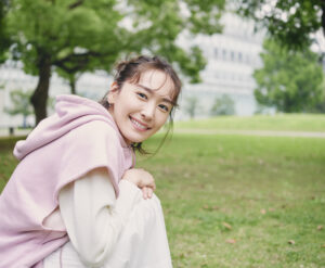 女優・新垣結衣が５変化！ ５つの香りを５人の新垣結衣が表現！ あなたはどの香りの新垣結衣が好き？