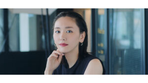 女優・新垣結衣が５変化！ ５つの香りを５人の新垣結衣が表現！ あなたはどの香りの新垣結衣が好き？