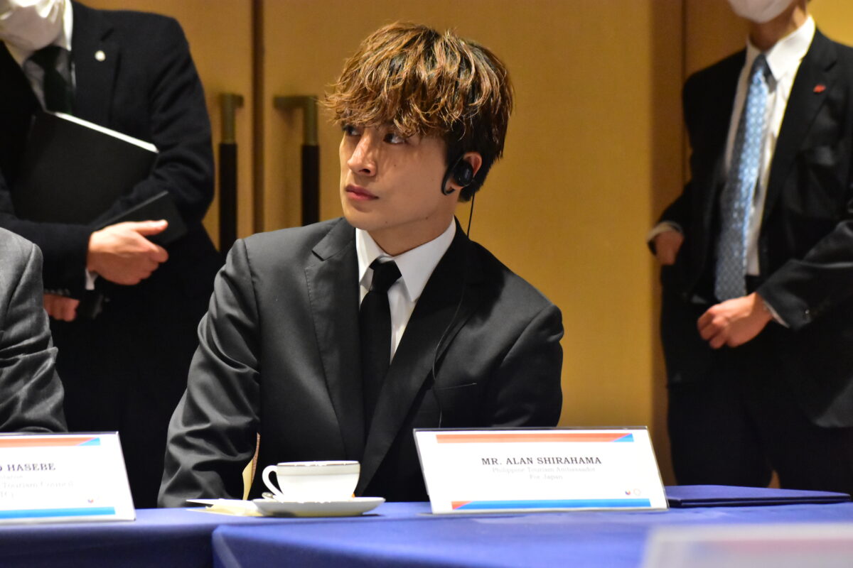 【白濱亜嵐】フィリピン観光大使に就任！！フィリピン共和国 マルコス大統領、フラスコ観光大臣と面会「僕らしく大使としての活動に励みたいと思います。」