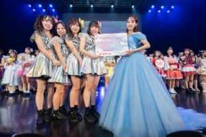 早稲田大学「夏目坂46」が全国61大学71チームの頂点に！ シークレットゲストにjuice=juice OG「宮本佳林」が出演