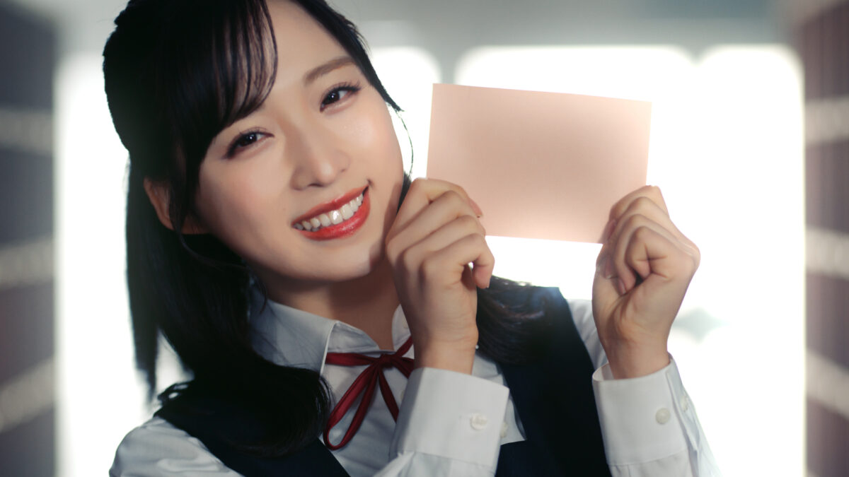 本田仁美がセンターを務めるAKB4861stシングル「どうしても君が好きだ」MV公開！ 青春の1ページを切り取った切なくも⽢酸っぱい恋愛ソングメンバー16名それぞれが主人公として輝くMVがここに完成！！