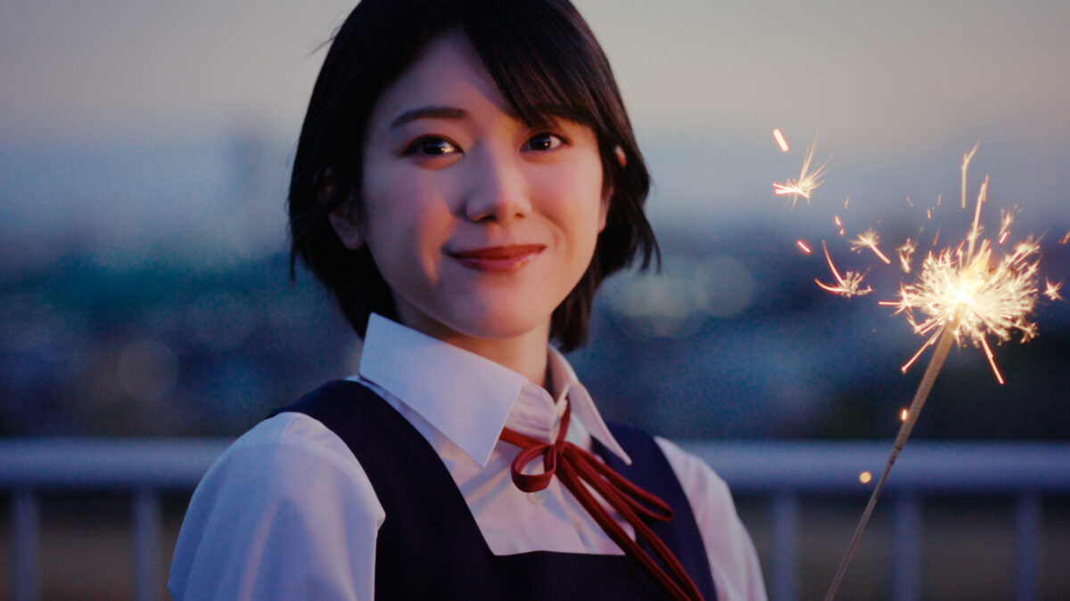 本田仁美がセンターを務めるAKB4861stシングル「どうしても君が好きだ」MV公開！ 青春の1ページを切り取った切なくも⽢酸っぱい恋愛ソングメンバー16名それぞれが主人公として輝くMVがここに完成！！