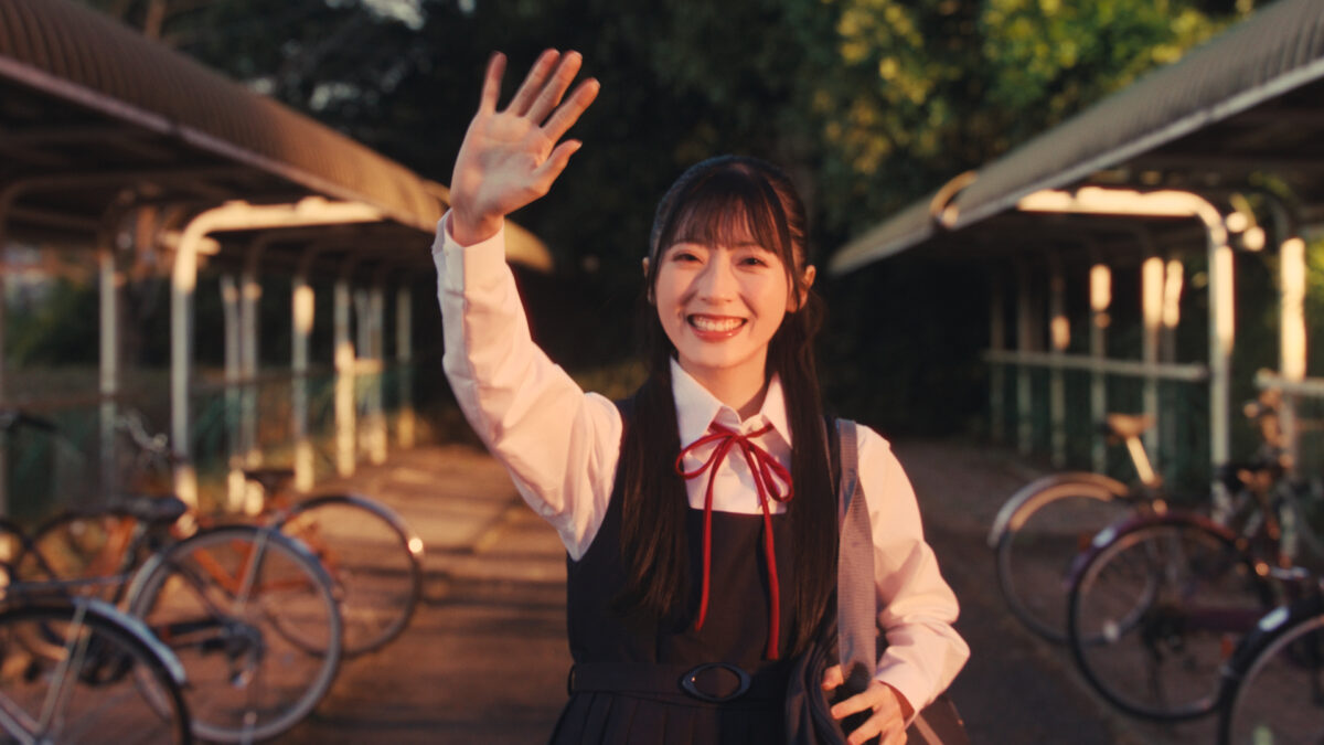 本田仁美がセンターを務めるAKB4861stシングル「どうしても君が好きだ」MV公開！ 青春の1ページを切り取った切なくも⽢酸っぱい恋愛ソングメンバー16名それぞれが主人公として輝くMVがここに完成！！