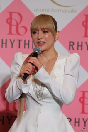 浜崎あゆみ 約8年ぶりに記者会見登場 RHYTHMのブランドアンバサダーに就任