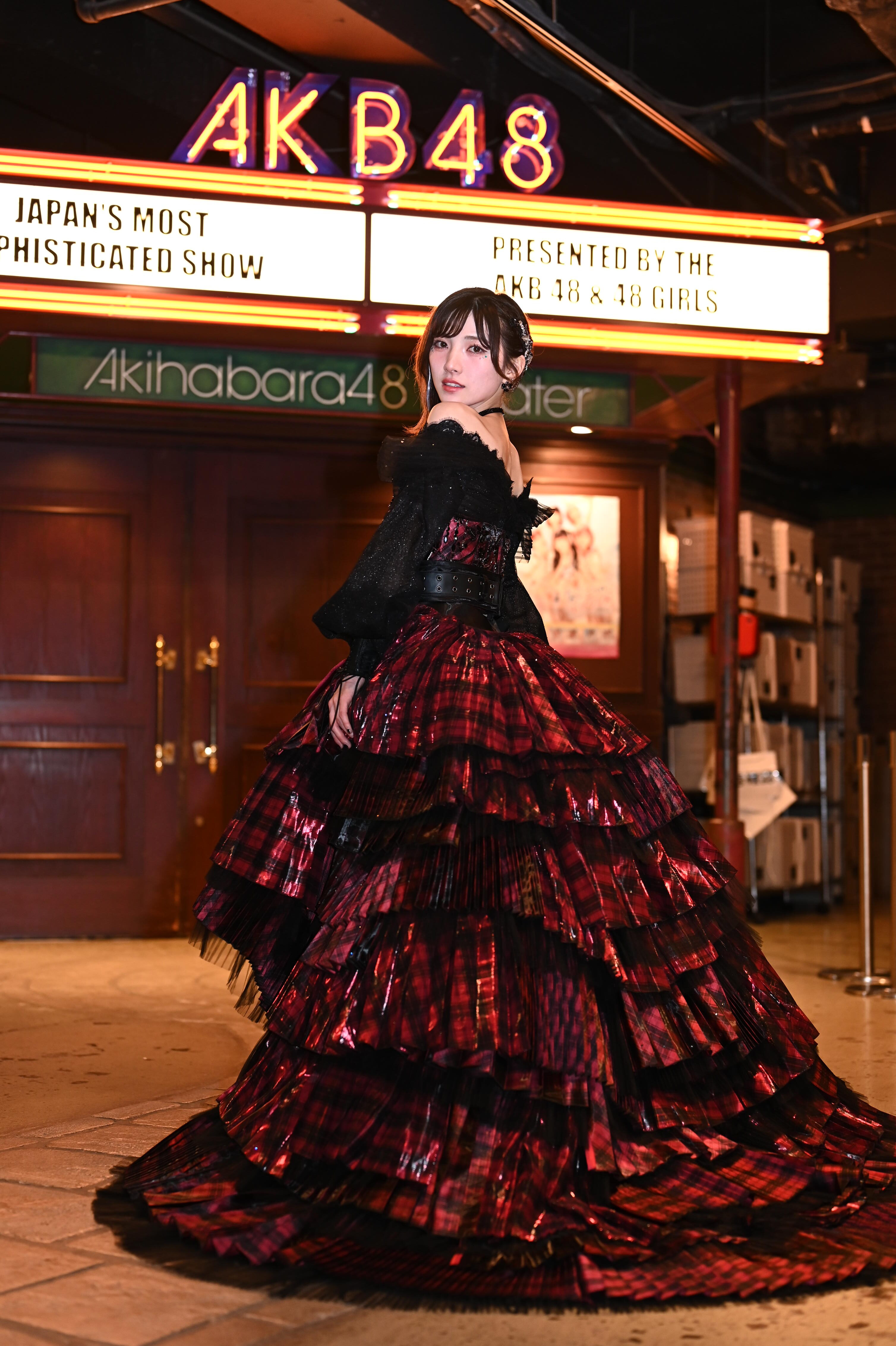 岡田奈々「アイドル人生に悔いはありません！」たくさんの愛に溢れた感動の卒業公演！卒業生・横山結衣と共に最後の“どえらいダンス”披露！小嶋真子・西野未姫ら14期生も全員集結！