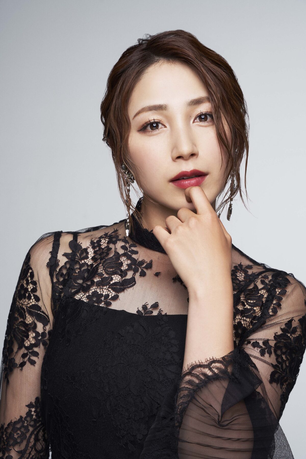 吉川友と吉川茉優のジョイント曲「Unfamiliar」がデジタルリリース! 上京した女性が感じる等身大の東京をイメージ 3 吉川友と吉川茉優のジョイント曲「Unfamiliar」がデジタルリリース! 上京した女性が感じる等身大の東京をイメージ
