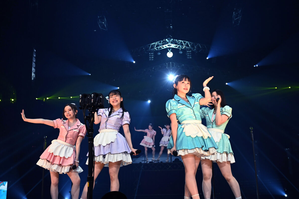 AKB48 チーム８が活動休止前ラストコンサートを開催！昼公演にはチーム８ OGメンバー32名もサプライズで登場！ 小栗有以「チーム8は青春そのものでした。チーム8のことが大好きです！」と涙で9年間の感謝を伝える