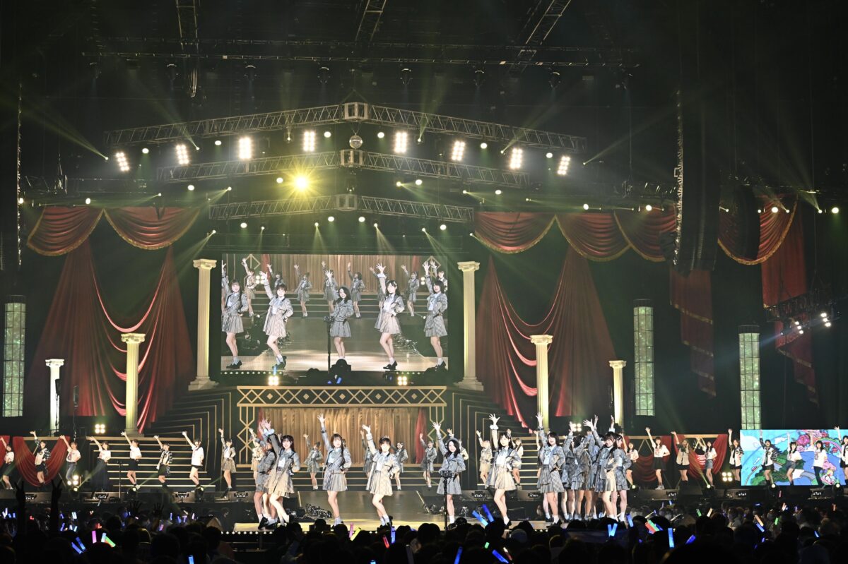 AKB48 チーム８が活動休止前ラストコンサートを開催！昼公演にはチーム８ OGメンバー32名もサプライズで登場！ 小栗有以「チーム8は青春そのものでした。チーム8のことが大好きです！」と涙で9年間の感謝を伝える