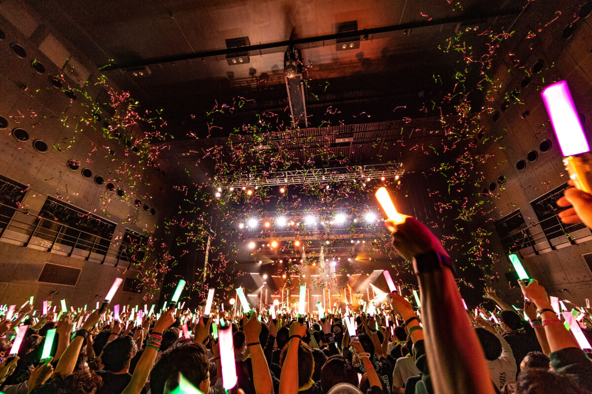 ClariS 約３年８か月ぶりとなるライブハウス公演「ClariS SPRING LIVE 2023〜Neo Sparkle〜」を開催！「全編を通して終始笑顔のライブになりました。今年一番の最高の時間をありがとうございました！」初の全編生バンドによるライブで、ClariSの世界観がさらに上書きされた一夜！！