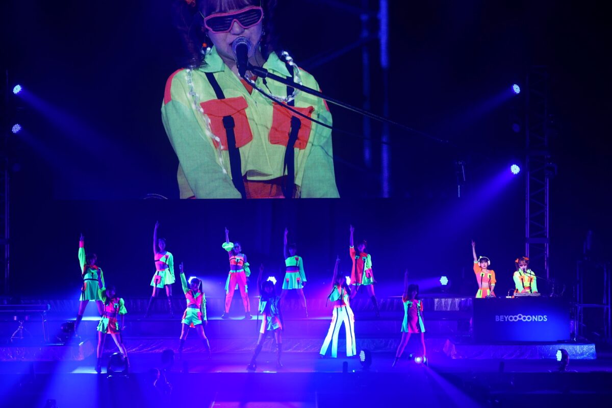 BEYOOOOONDS 2度目の日本武道館コンサートで初体験！ ファンの野太い声援に12人の個性溢れるメンバーが感謝！ 高瀬くるみは“私たちだけではたどり着けなかった最高の景色”と感激！