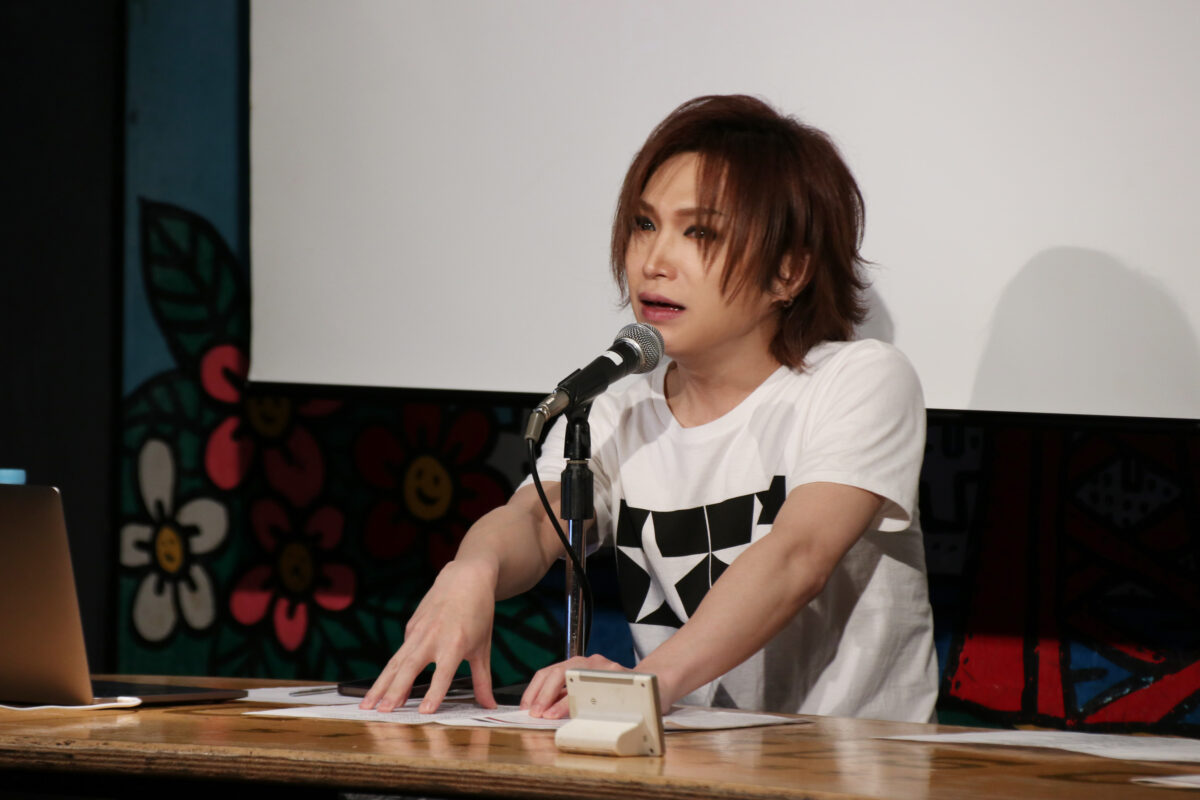 ゴールデンボンバー鬼龍院翔 書籍「超!簡単なステージ論」トークイベント開催「この本があることによって一歩踏み出せれば」 38 ゴールデンボンバー鬼龍院翔 書籍「超!簡単なステージ論」トークイベント開催「この本があることによって一歩踏み出せれば」
