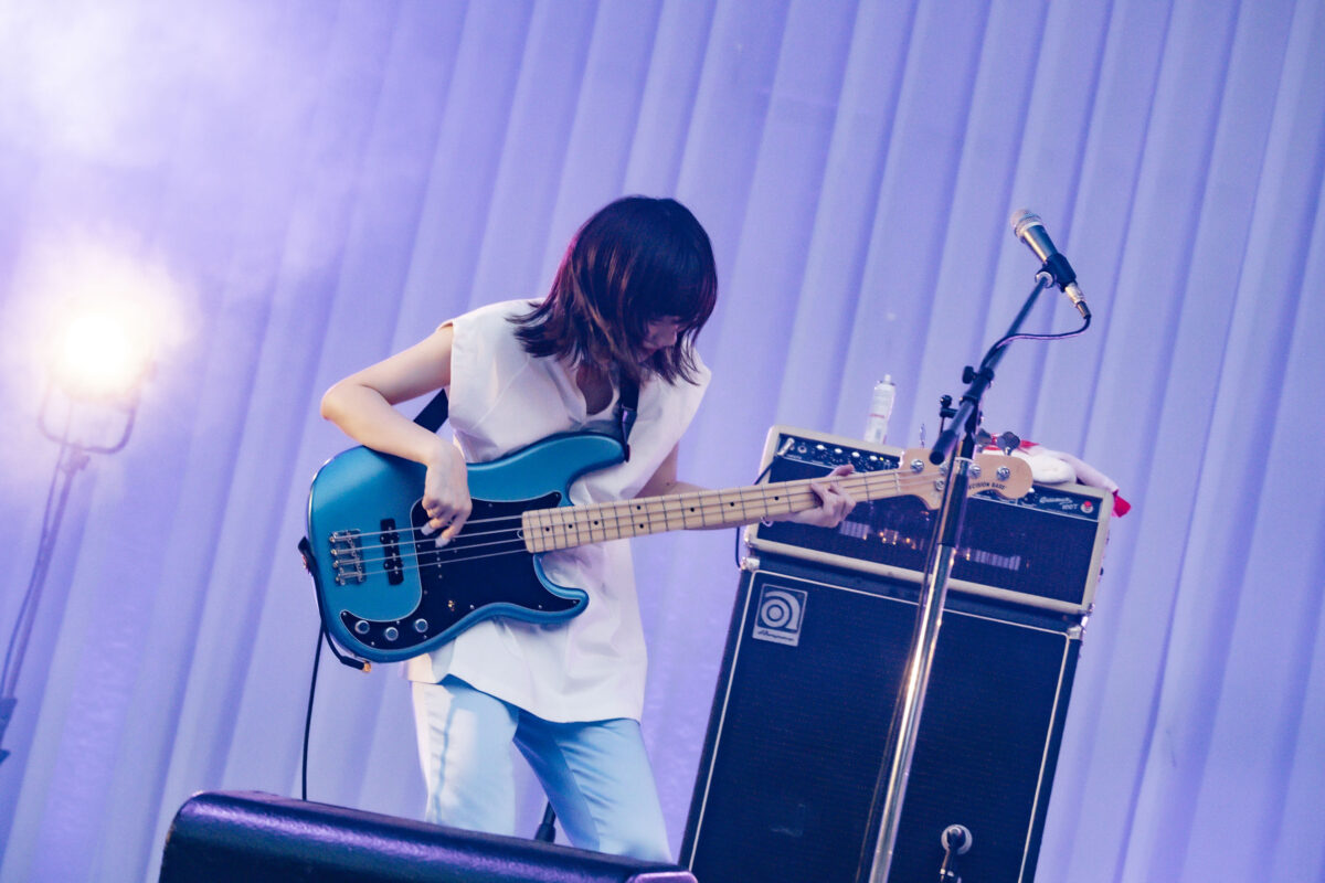 リーガルリリー、満員の日比谷野音ワンマンライブ大団円。自分の信じた音を鳴らし続けて、その音でノックをして開けた日比谷野音への扉。 10 リーガルリリー、満員の日比谷野音ワンマンライブ大団円。自分の信じた音を鳴らし続けて、その音でノックをして開けた日比谷野音への扉。