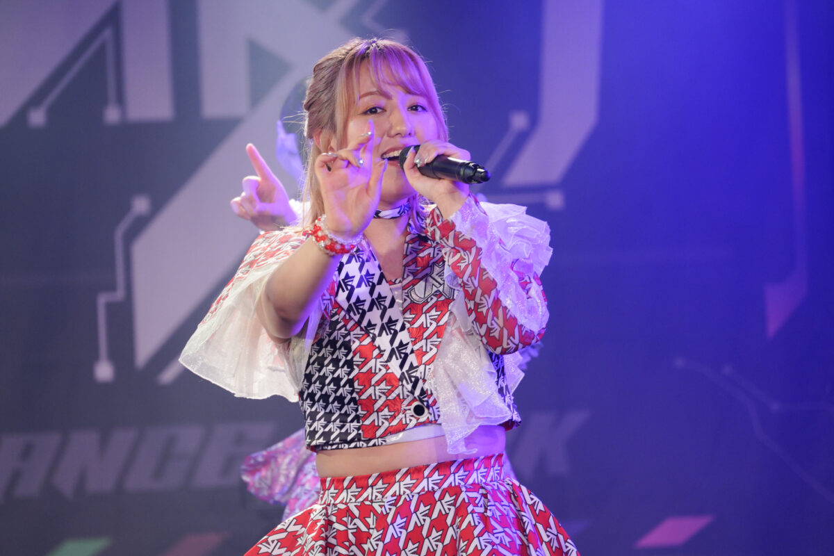 アプガ（仮）“夏開幕”宣言！ 熱いライブにファンも呼応！ 夏フェスシーズンを熱く燃えたぎらせる！