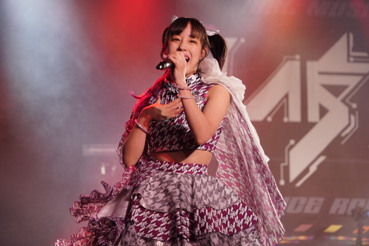 アプガ（仮）“夏開幕”宣言！ 熱いライブにファンも呼応！ 夏フェスシーズンを熱く燃えたぎらせる！