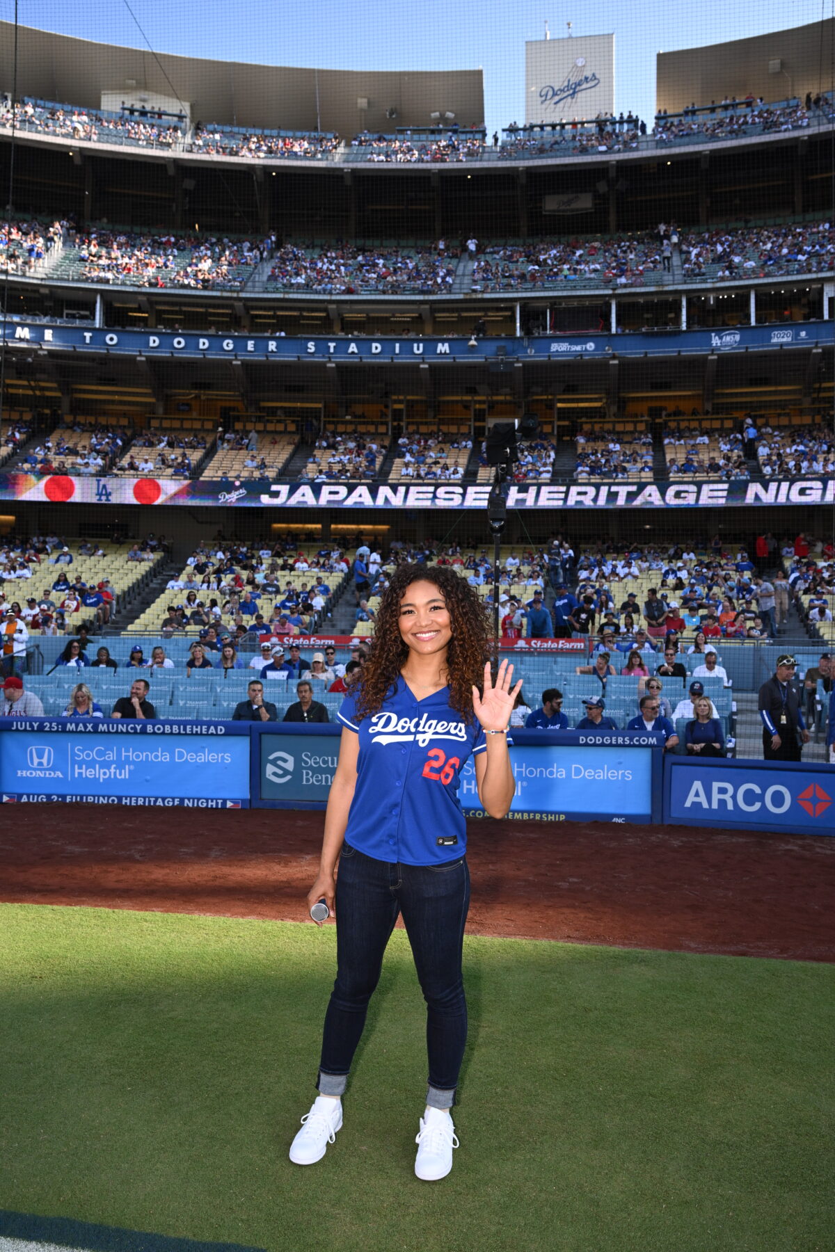 【Crystal Kay】MLBドジャースVSエンゼルス戦に八村塁選手と登場!! ” ジャパニーズ・ヘリテージナイト“で日米の国歌を独唱!「忘れられない日になりました!」 6 【Crystal Kay】MLBドジャースVSエンゼルス戦に八村塁選手と登場!! ” ジャパニーズ・ヘリテージナイト“で日米の国歌を独唱!「忘れられない日になりました!」