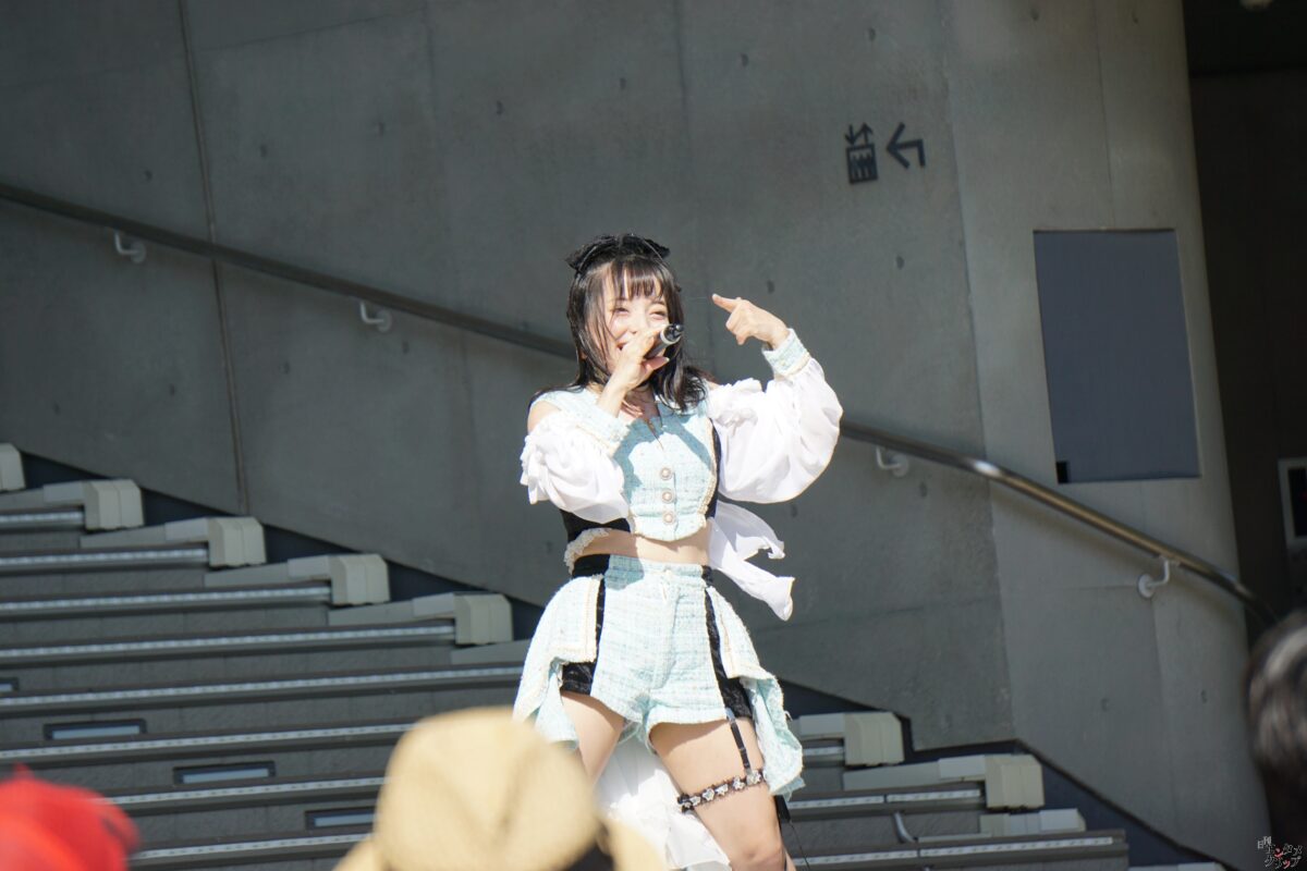 ソロアイドル 鈴音ひとみがTIF2023のステージで全力パフォーマンス! 5 ソロアイドル 鈴音ひとみがTIF2023のステージで全力パフォーマンス!