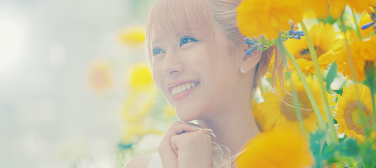 令和のカリスマギャル【華】デビューシングル「Flower」のMVが解禁！夏を彩るビビットな色合い ホットでキュンな夏を感じとれ！！