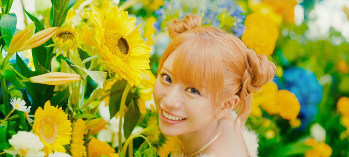 令和のカリスマギャル【華】デビューシングル「Flower」のMVが解禁！夏を彩るビビットな色合い ホットでキュンな夏を感じとれ！！