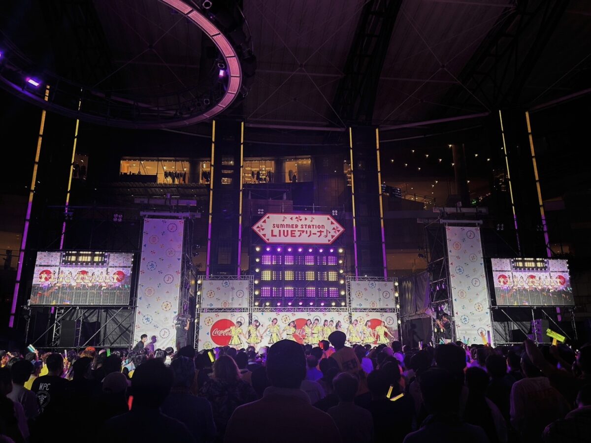 指原莉乃プロデュース「≒JOY」。「アイドル”ウタ”バースFES 2023」にて、熱気あふれるライブパフォーマンスを披露！