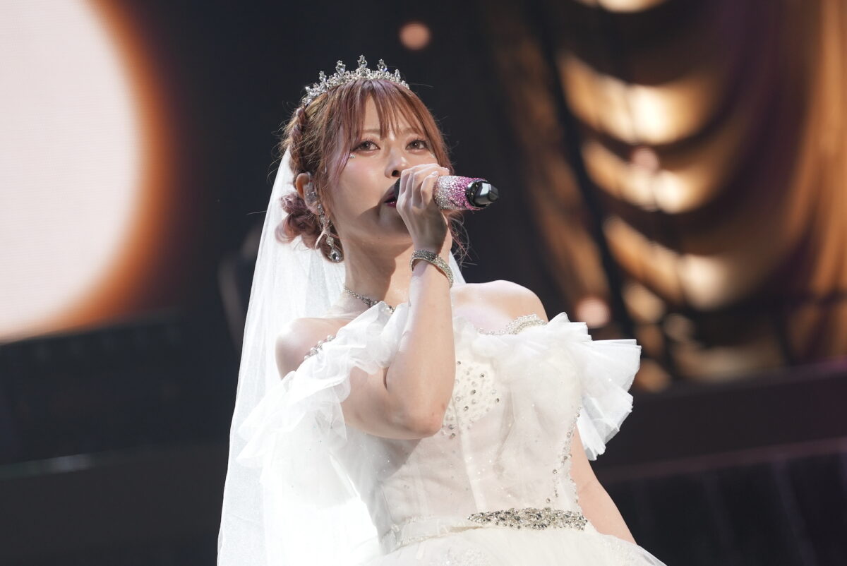 登録者176万人を誇る3人組女性YouTuber・ヘラヘラ三銃士が幕張メッセでツアーファイナル公演を開催、メンバーのまりなが結婚をファンに直接発表！ 結婚を祝福した新曲「友愛〜Blessing〜」MVも公開