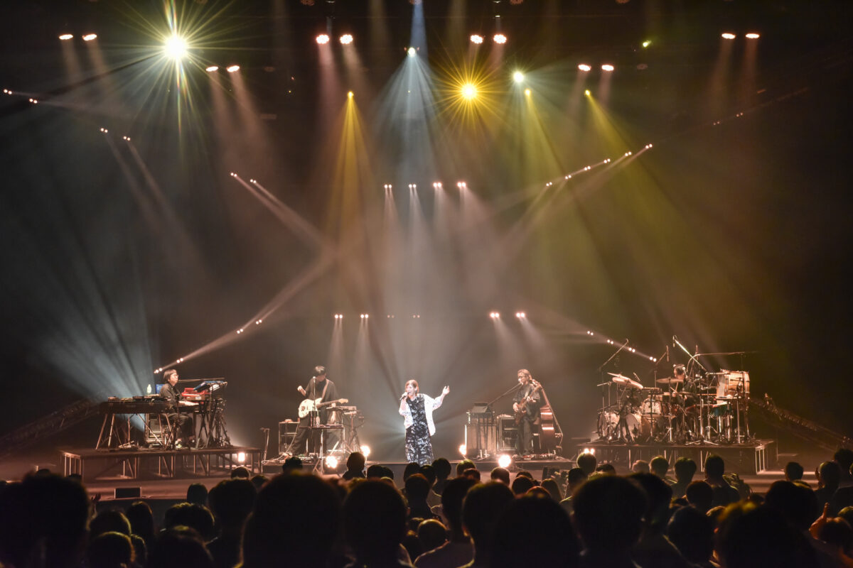 絢香 約1年半ぶりとなる全国ホールツアー「Funtale Tour 2023」東京公演、名曲づくしのセットリストと圧倒的歌唱力で観客を魅了！