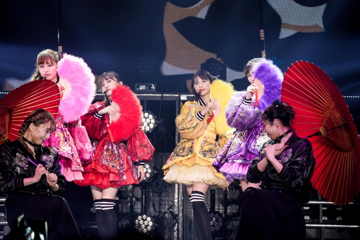 代表曲からソロ曲、ゆず北川悠仁提供の新曲まで！過去・現在・未来が詰まったセットリストで、ももいろクローバーZの15周年記念ツアーが終了！7thアルバム制作の発表も！
