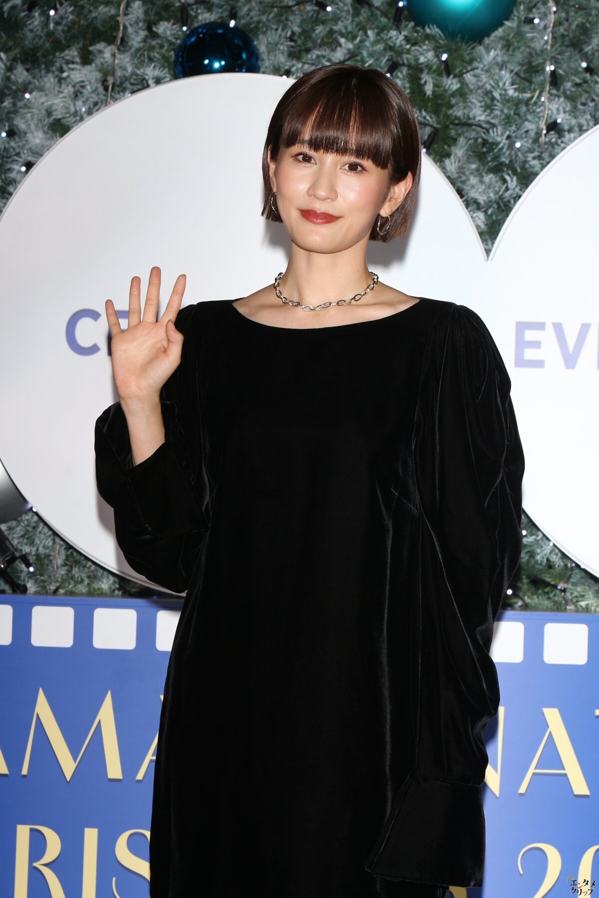 前田敦子 人生初の点灯式で魔法を披露。クリスマスプレゼントに欲しいものは？