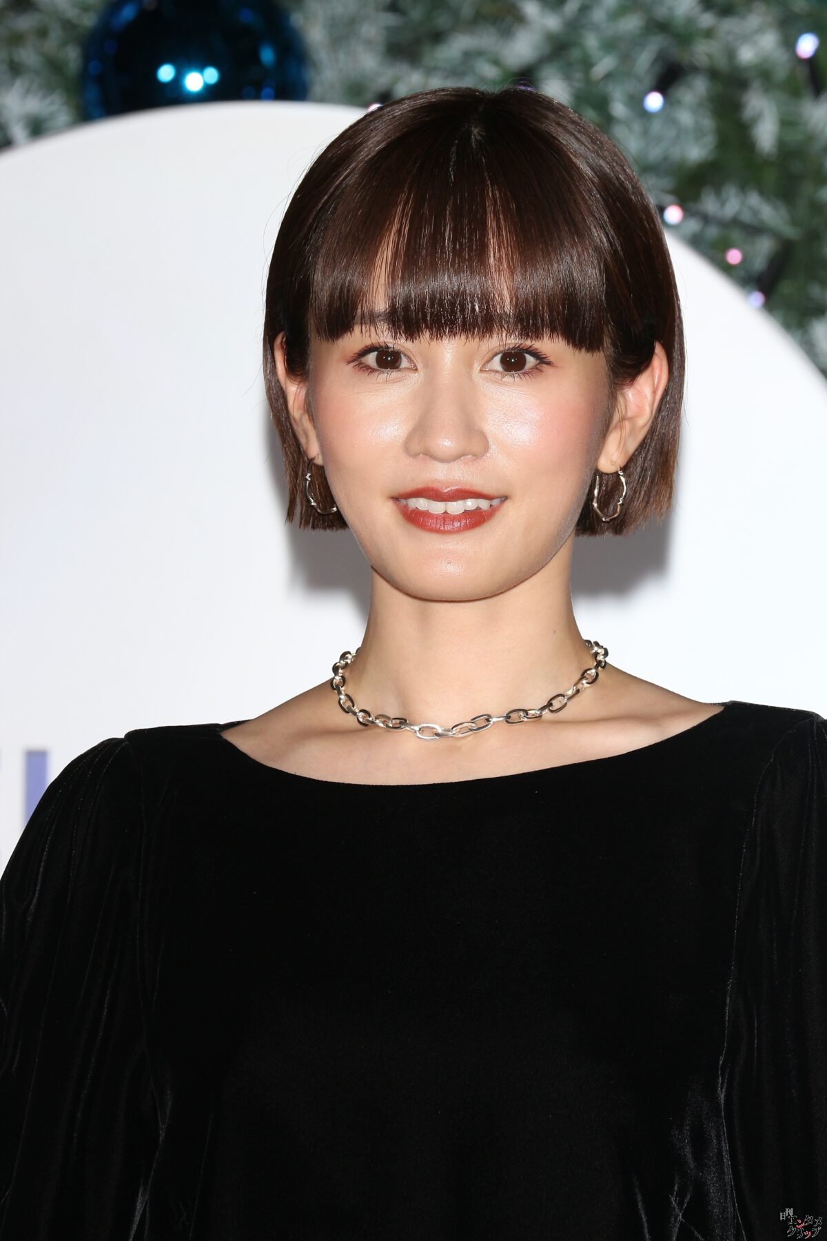 前田敦子 人生初の点灯式で魔法を披露。クリスマスプレゼントに欲しいものは？