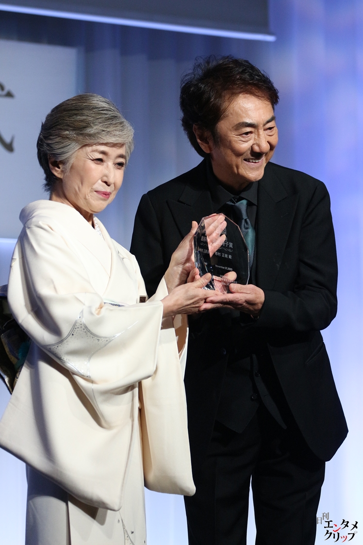 知念里奈 「第12回岩谷時子賞」奨励賞を授賞 市村正親にベテラン・実力者・パーフェクトと絶賛される